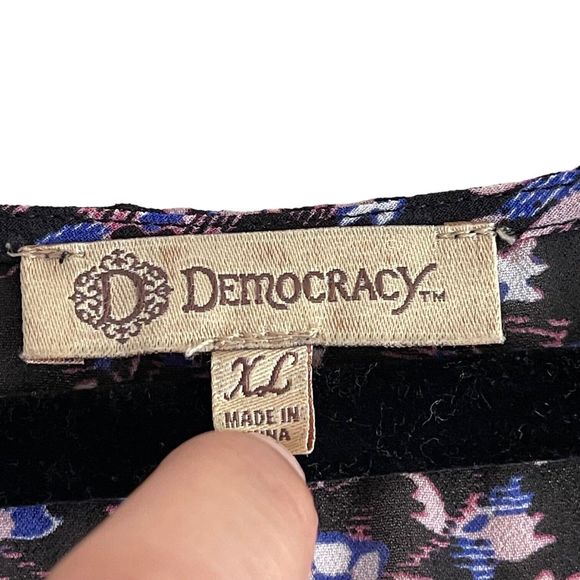 Democracy Sheer Top Womens XL Bohemian Lace Up V Neck Long Bell Sleeves Pintuck - Picture 11 of 11